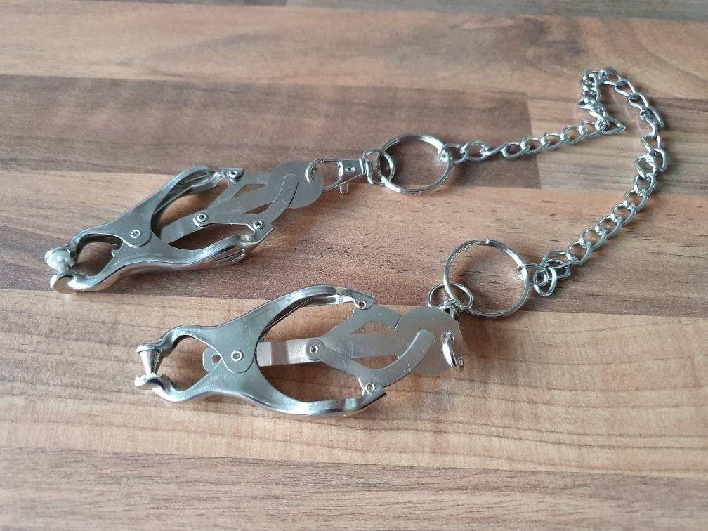 Big Spiked Clover Clamps