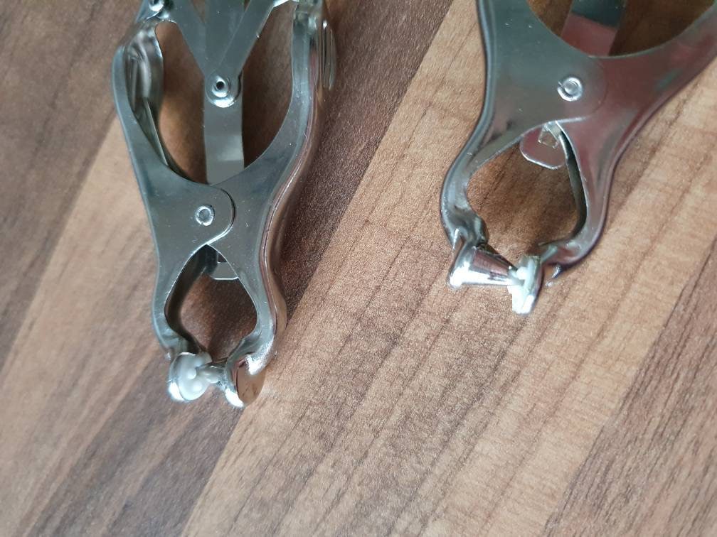 Big Spiked Clover Clamps