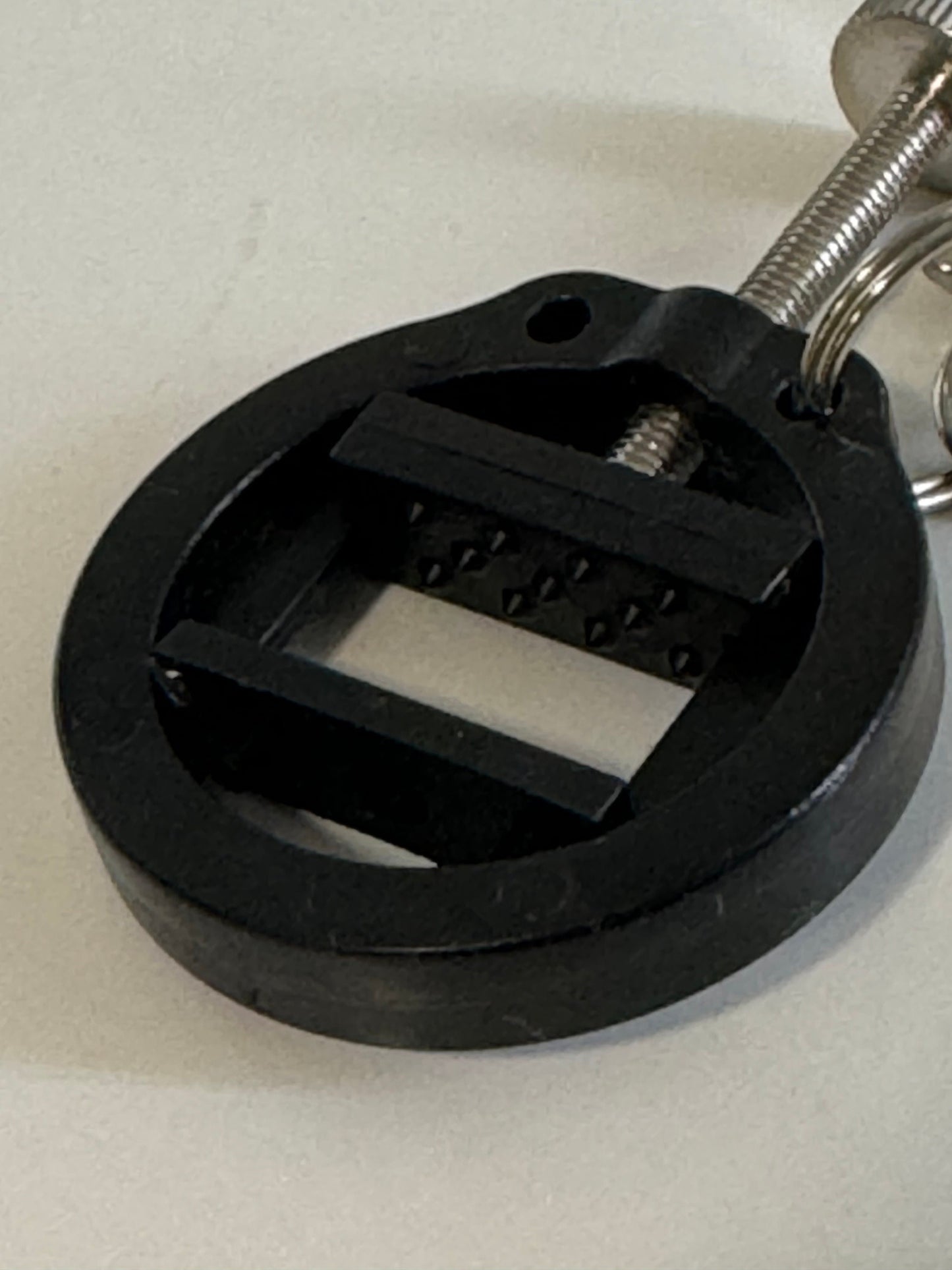 Adjustable Press Nipple Clamps With Chain